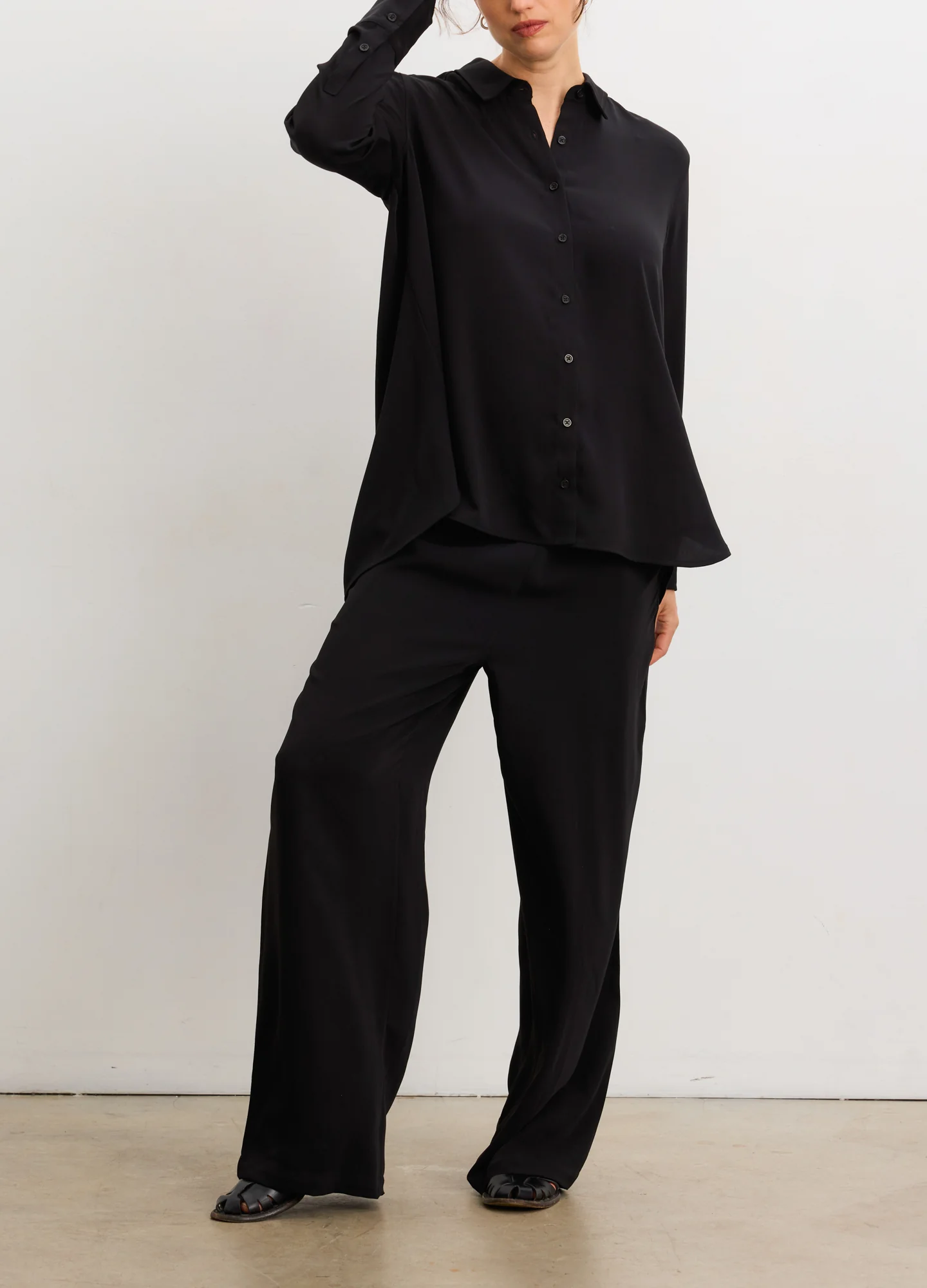 The Celeste Drapey Pull On Pant - Image 3