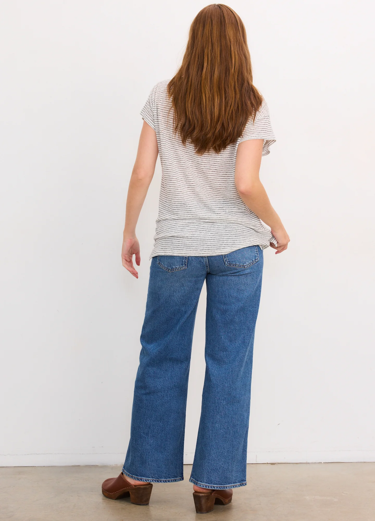 The Everyday Linen Tee - Image 5