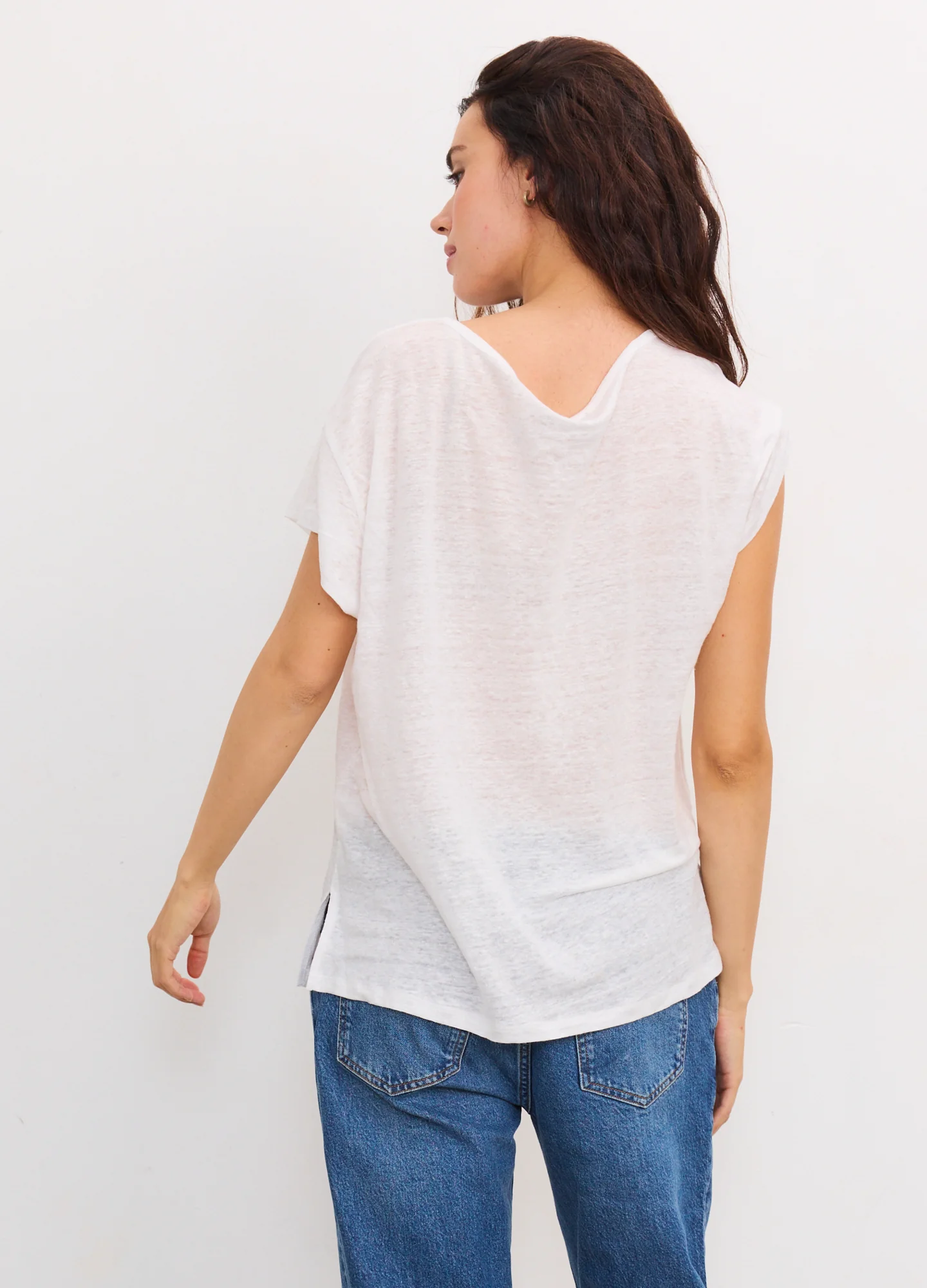 The Everyday Linen Tee - Image 5