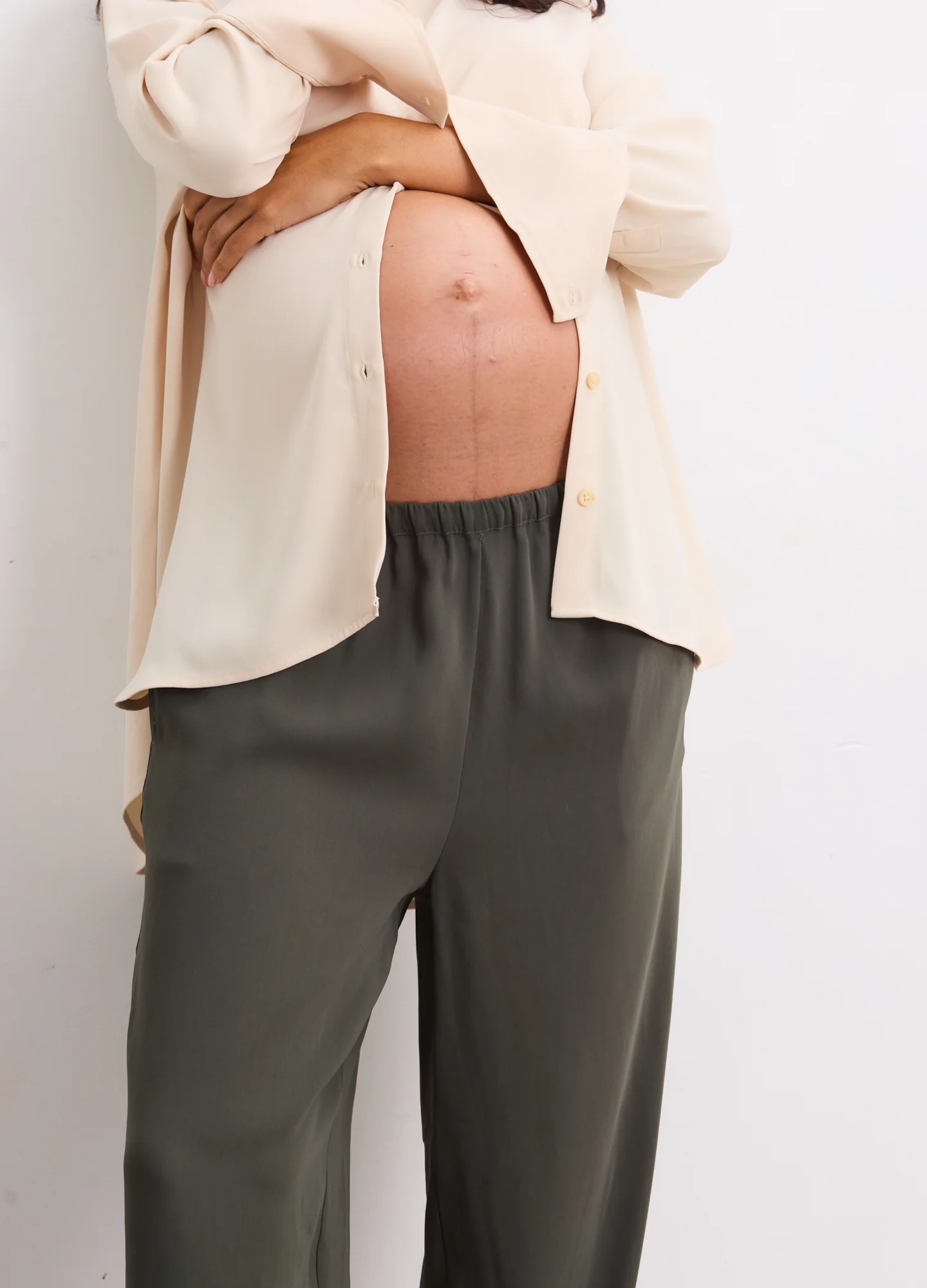 The Celeste Drapey Pull On Pant - Image 3